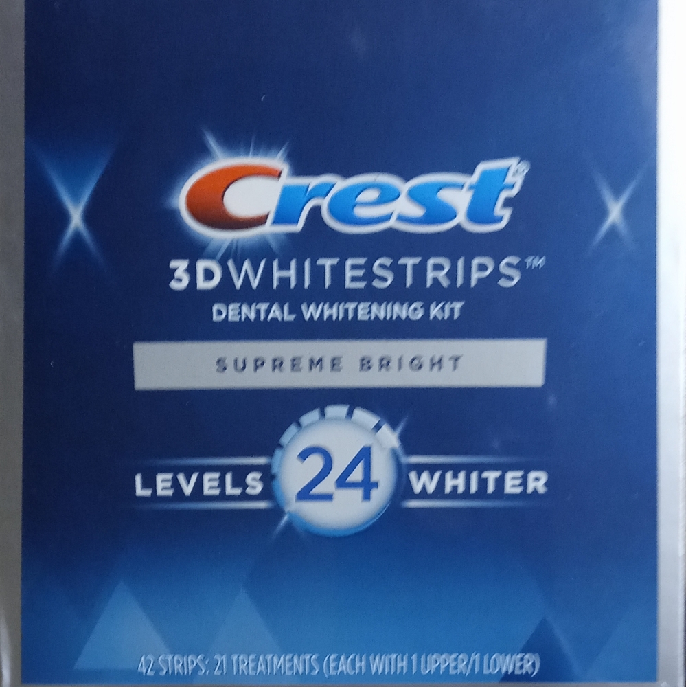 CREST 3 D WHITESTRIPS